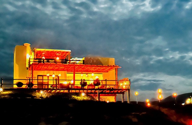 Casa Magica is a 3-bedroom Beachfront Oasis w/Rooftop Pool