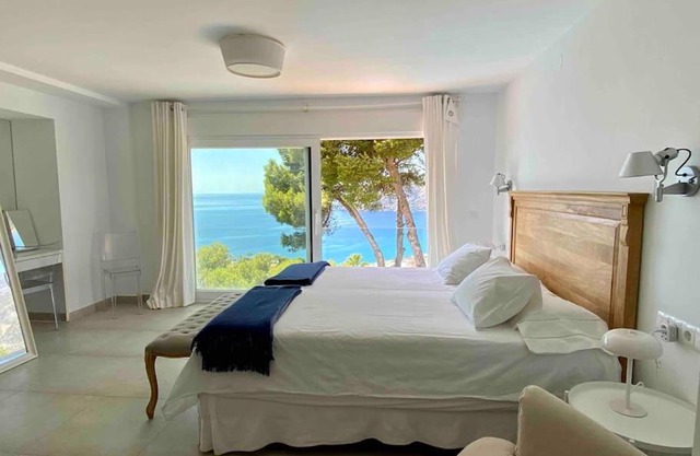 Casa Mare Nostrum: Heated Pool Stunning Views