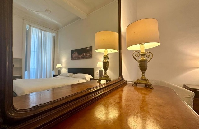 Casa Milano Classic Elegance with Balcony