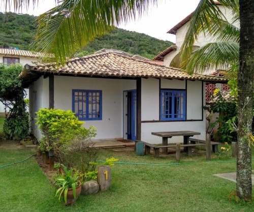 CASA NO PERÓ - CABO FRIO