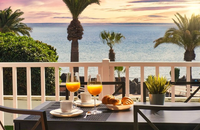 Casa Ramé Beachfront