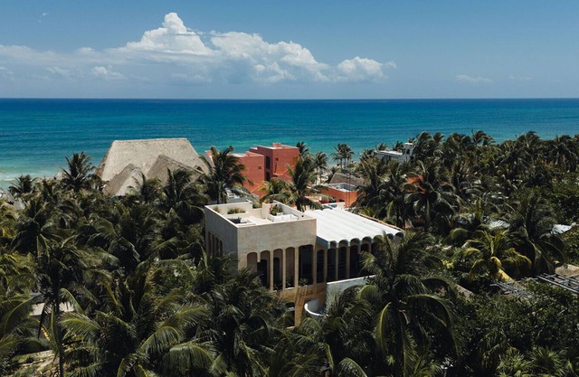 Casa Romeo Tulum: 5BR Villa with Rooftop Pool, Steps from Beach in Hotel Zone