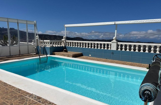 'Casa Rosa' with Sea View, Wi-Fi and Air Conditioning