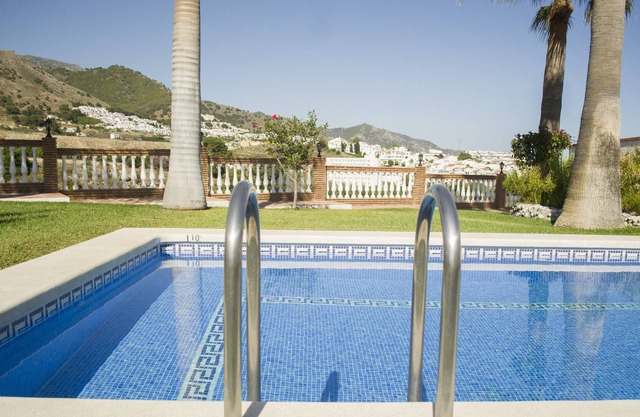 Casa rural Pastora - pool and BBQ