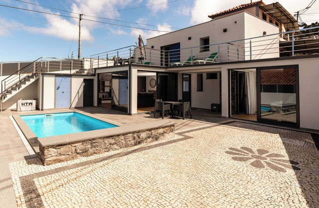 Casa Santi Stefany, Quiet House for a Private Stay With a Pool