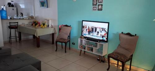 Casa Temporada Brasília DF condomínio, 2 quartos 1 suíte 1 banheiro social