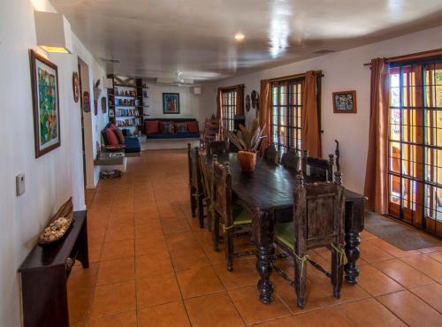 Casa Tres Pochotes - Esterillos Oeste Beach Front
