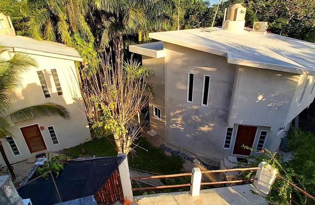 CASA XOLA BIRDWATCHING AND CENOTE LOFT LUXURY IN THE JUNGLE. 5 min from reefs!