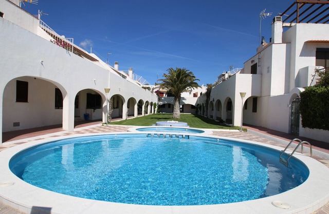 Casas Blancas 5, Parc Mont-roig