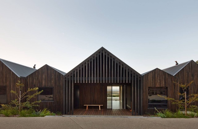 Cassis Vineyard Award Winning Home