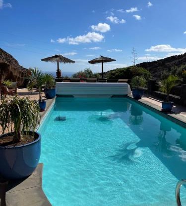 Castillo Lanzarote Villa Winni - Luxury Villa - Pet friendly with heated Pool
