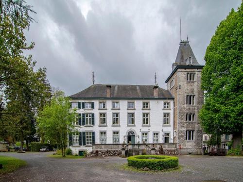 Castle Apartment Aywaille near River Amblève