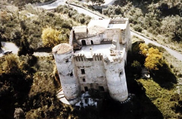 Castle for 16 Guests