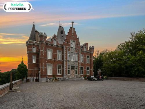 Castle with wellness and zipline