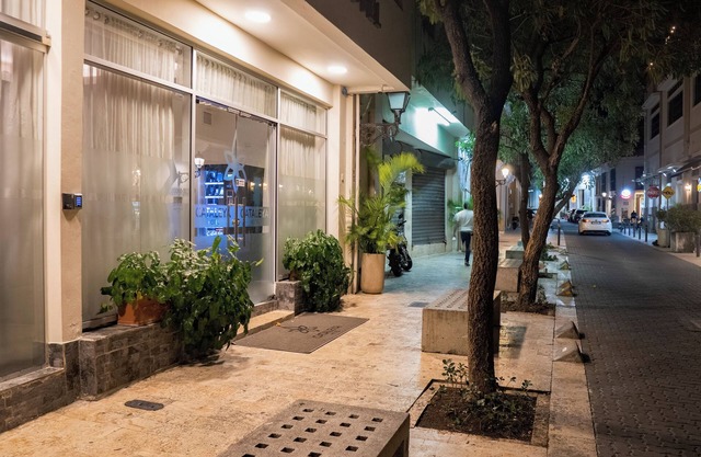 Cataleya Hotel