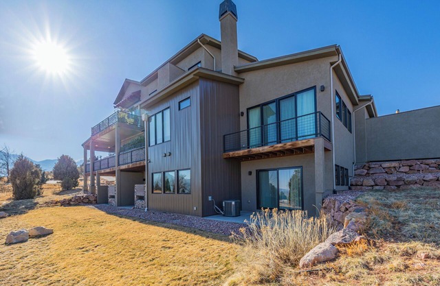 Cathedral Spires Luxury Home Tucked in the MTN'Snn