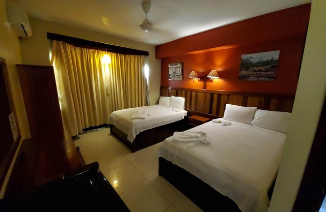 Caye Caulker Plaza Hotel