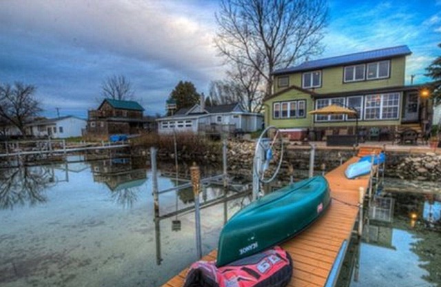 Cayuga Lake Lakefront Home with Hot Tub