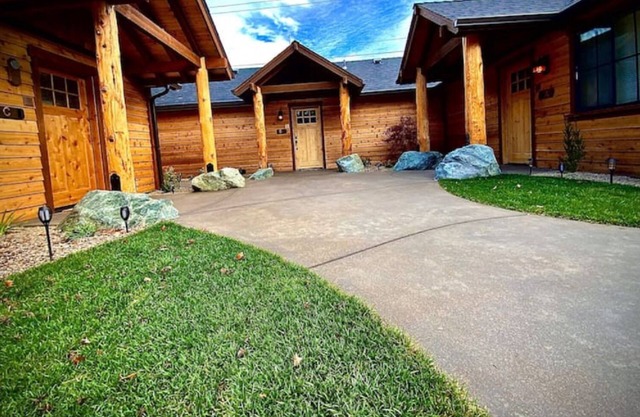 Cedar Mountain - Suite C