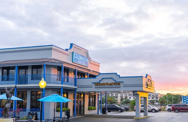 Celebration Suites - 2 Miles from Disney - For 6