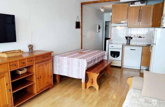 Central apartment, up to 6 people, fully equipped, near ski lifts