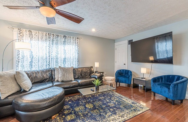 Central Atlanta 8BR and 3600 sqft
