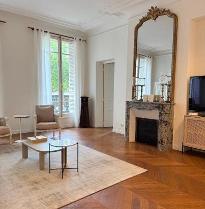 Central Champs Élysée - High Luxury 2 Bedroom Apartment