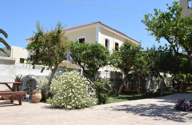 Central House with Quiet Garden