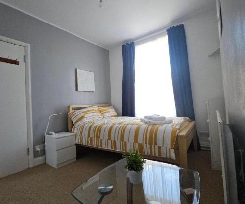Central London Stay for 3