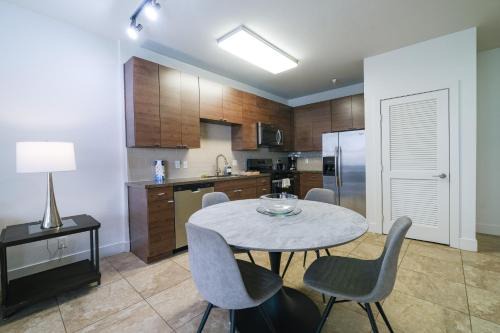 Central Marina Del Rey Apartments