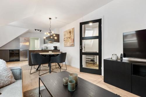 Central Modern Apartment