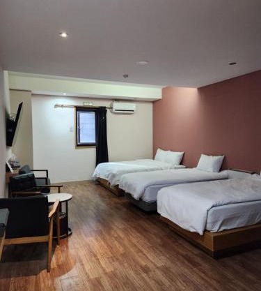 Central Plaza Hotel