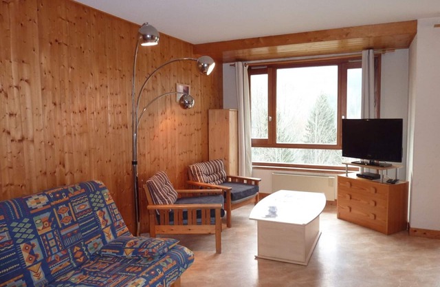 Central studio with pool and parking in Saint-Jean-d'Aulps