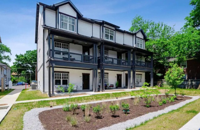 Central Villa *5 min to Broadway* Walk to 12 South