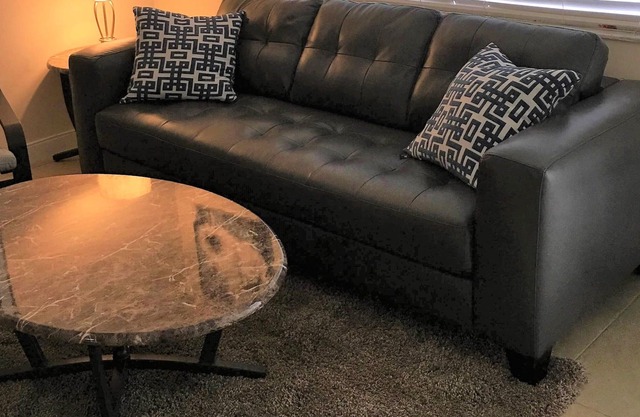 Centrally located between downtown Fort Lauderdale, Airport and the Beach