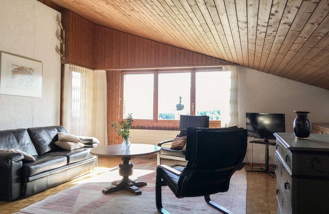 Centrally located 3.5 room apartment with a panoramic view