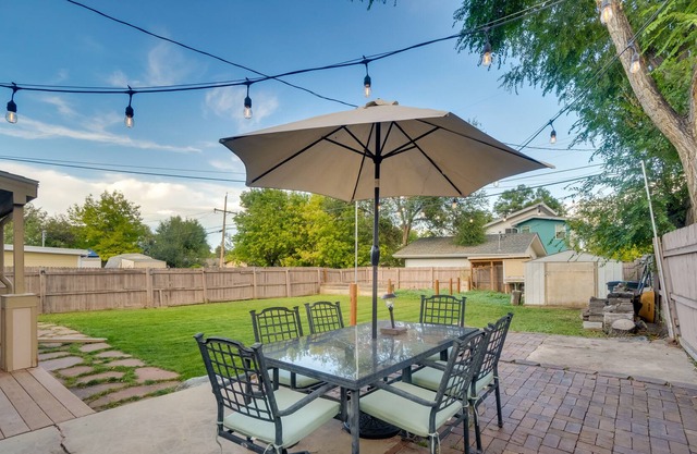 Centrally Located Lakewood Home: 4 Mi to Denver!