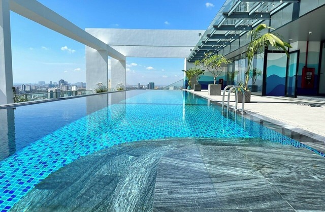 Centre Point Danang Hotel & Residence