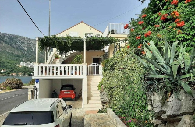 Cetinic Apartment