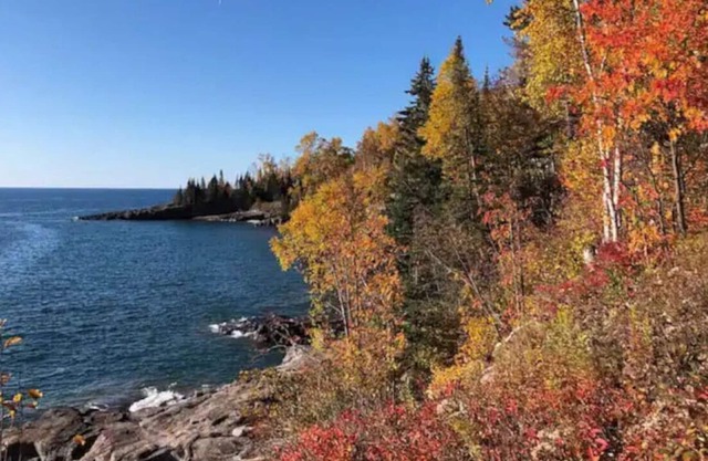 CH15 · Lake Access and Stunning Views