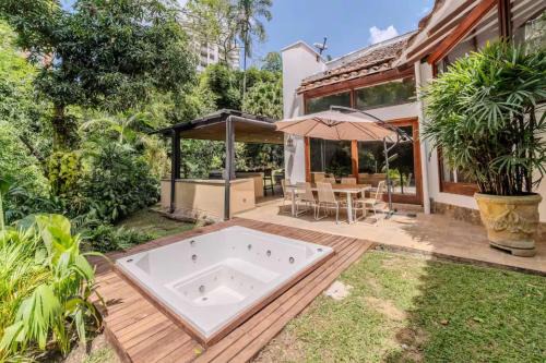 CH65 Luxury 5BR Villa Jacuzzi Garden de Oro