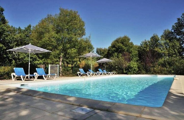Chalet in the woods of beautiful Dordogne valley