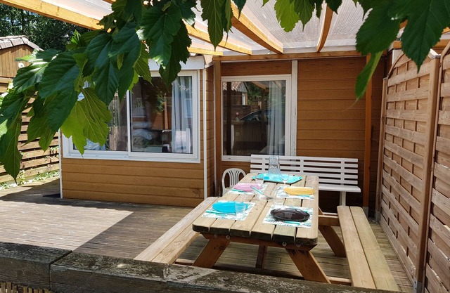 Chalet 20m2 in holiday village with peaceful pool in Arcachon