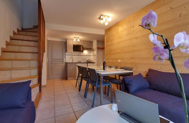 Chalet, 300m from ski slopes, terrace, parking, tv, 45m², Serre Chevalier