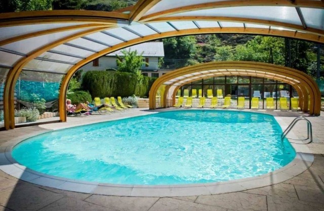 Chalet 4 étoiles - Piscine - eecefh