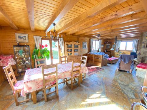 Chalet 6 pers. avec cheminée, jardin, WiFi à 300m des pistes - Arâches-la-Frasse - FR-1-572-28