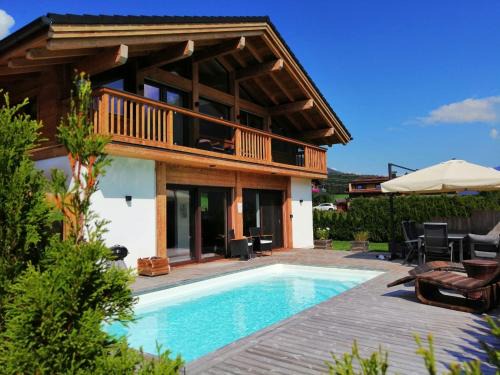 Chalet in Neukirchen by Wildkogel Ski Slopes