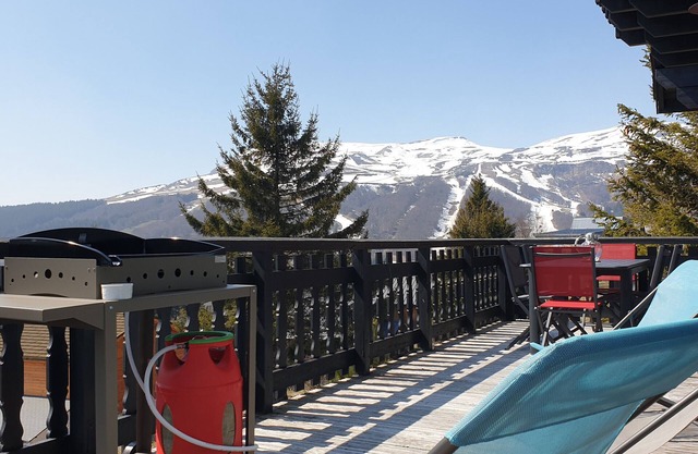 Chalet Besse-et-Saint-Anastaise-Super Besse, 4 bedrooms, 10 persons