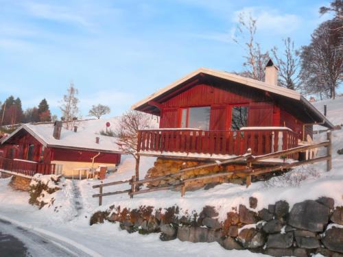 Chalet charmant au Tholy avec piscine partagée
