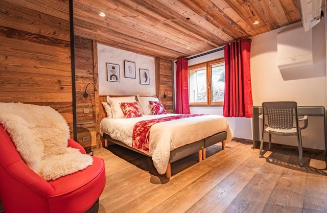 CHALET CHARMING BED and BREAKFAST